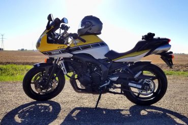 Silhouette of a 2007 Yamaha FZ6 Fazer