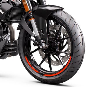 Front wheel and fork of KTM 390 Duke
