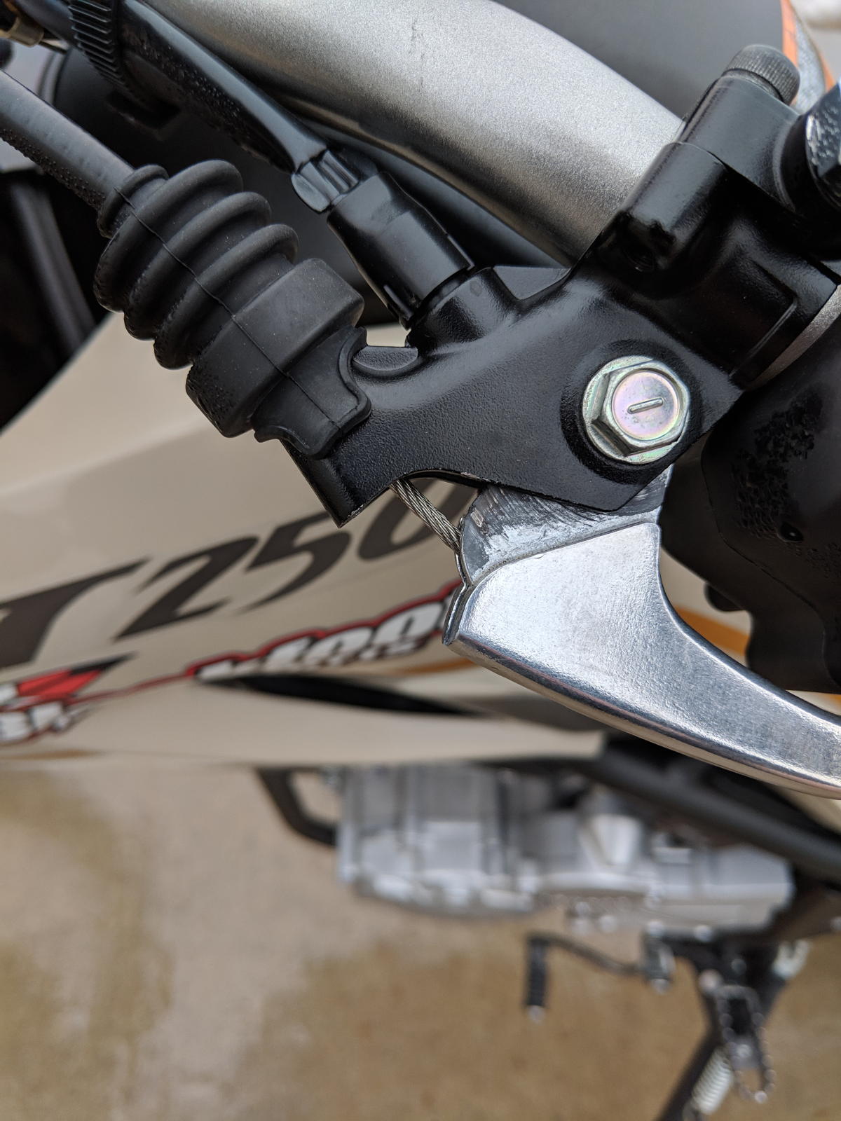 Cable Clutch (With Exposed Wire)